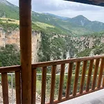 Guest House Bracaj
